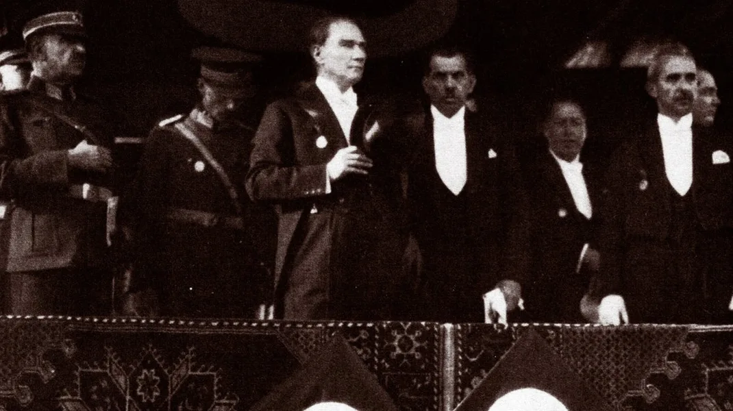 Asırlık Cumhuriyet’in müjdesi 100 yıl önce bugün verildi: “Efendiler yarın Cumhuriyet’i ilan edeceğiz”
