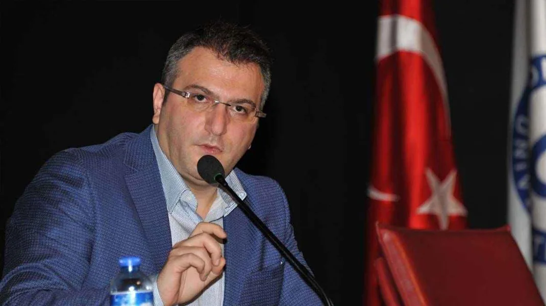 Cem Küçük’ten iktidara emekli ikramiyesi eleştirisi