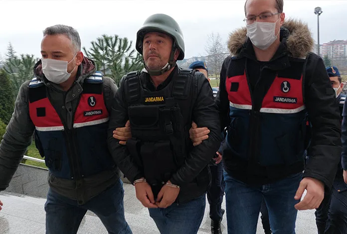 Çelik yelek ve miğferle adliyeye sevk edildi