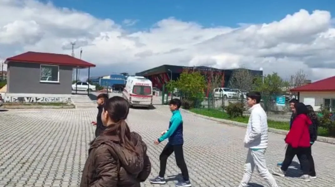 Samsun’da 19 öğrenci hastanelik oldu