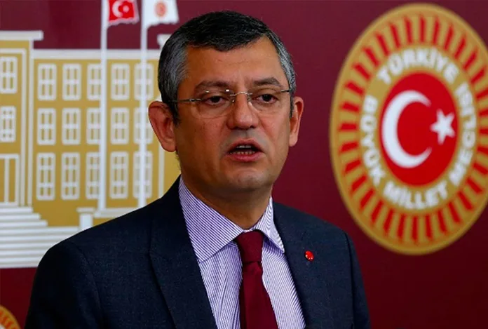 Özgür Özel’den Süleyman Soylu’ya: “Süleyman Soylu’ya çatlayan ar damarı kadar yakınız”