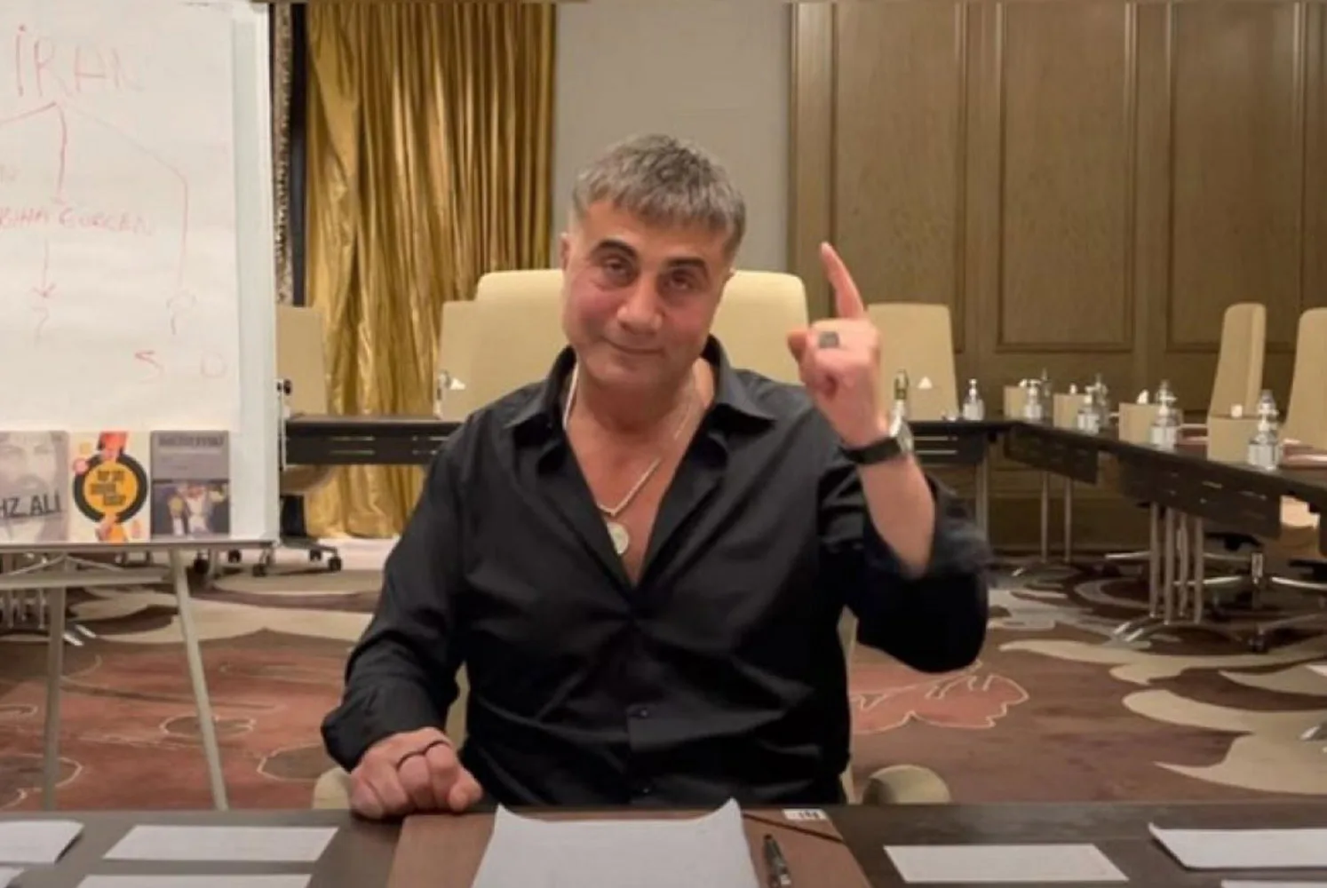 Sedat Peker’den rüşvet ağı iddiası: “Hırsız Cumhurbaşkanı danışmanı”