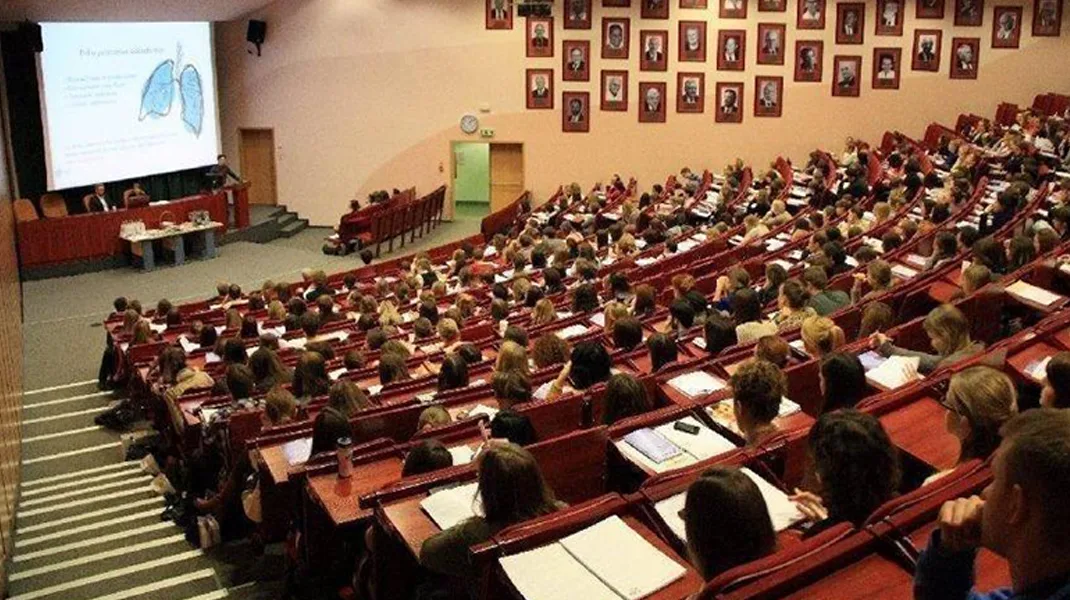 Üniversiteli gençlerin oy kullanabilmesi için ‘Demokrasi bileti’ kampanyası başlatıldı
