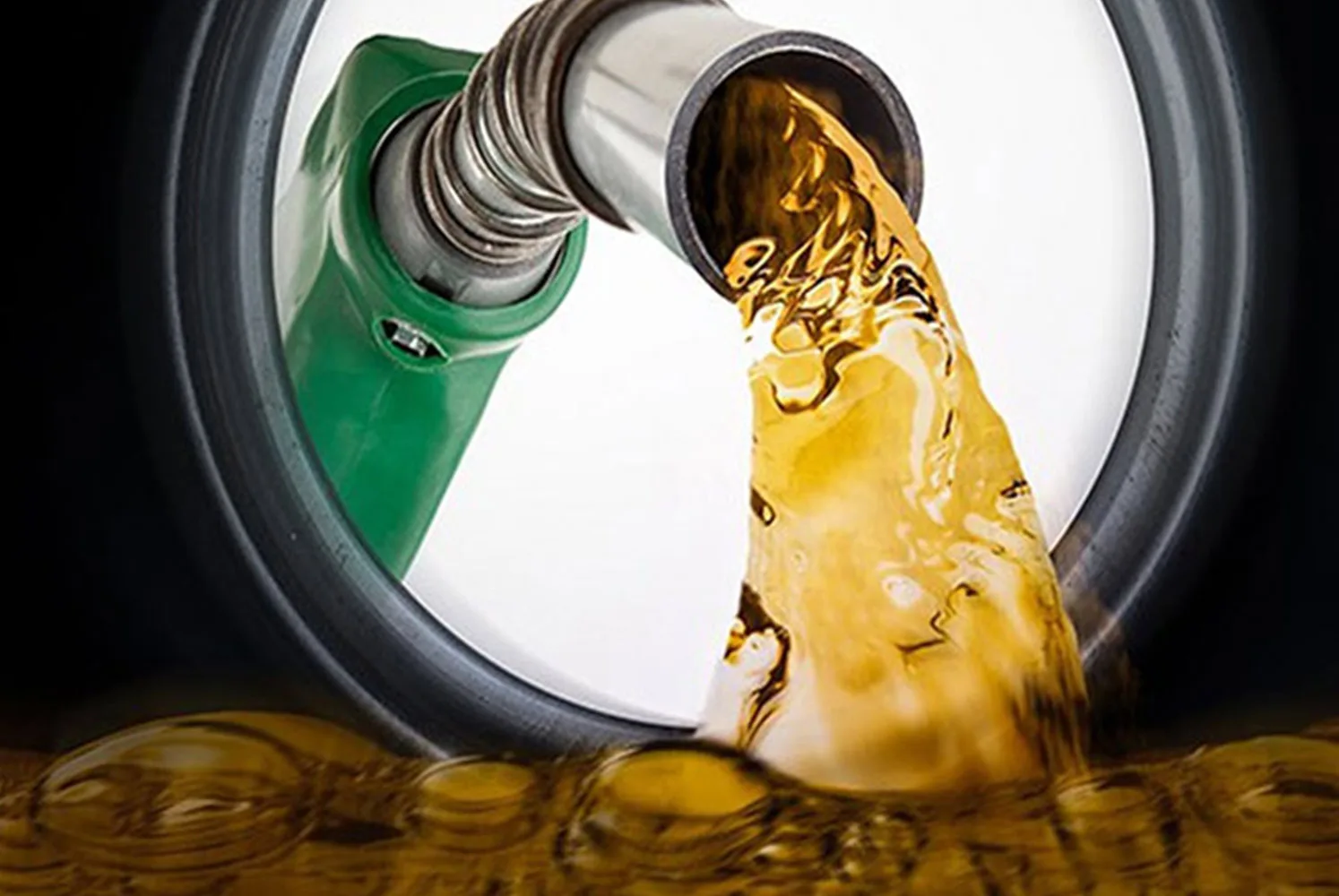 Benzine indirim, motorine zam bekleniyor