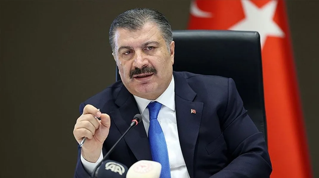Fahrettin Koca: “Toplu aşılama propagandası yapılıyor, Türkiye küresel propagandanın uygulama sahası olmayacak”
