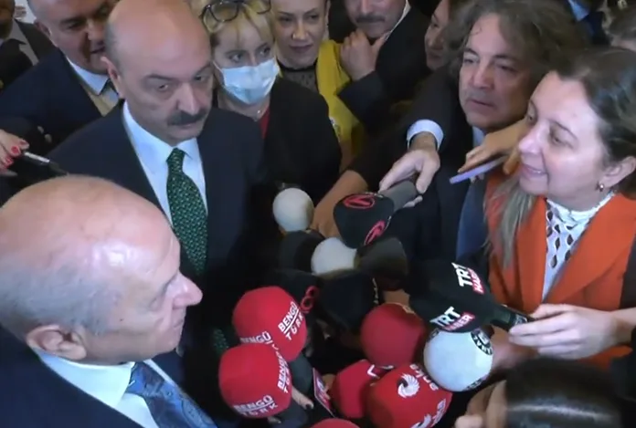 Devlet Bahçeli’den Sinan Ateş cinayetini soran gazeteciye: “Hadi işine bak hadi”