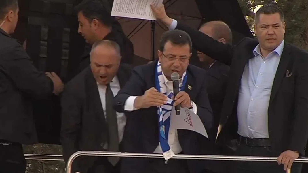 Arslan Bolat: “Yakanlar ve taş atanlar aynı zihniyetten geliyor”