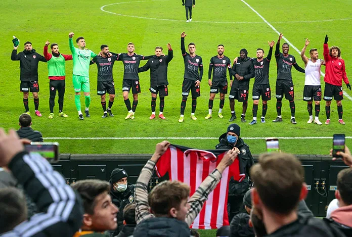 Samsunspor ligin açılış maçına çıkıyor: Sonu şampiyonluk olsun
