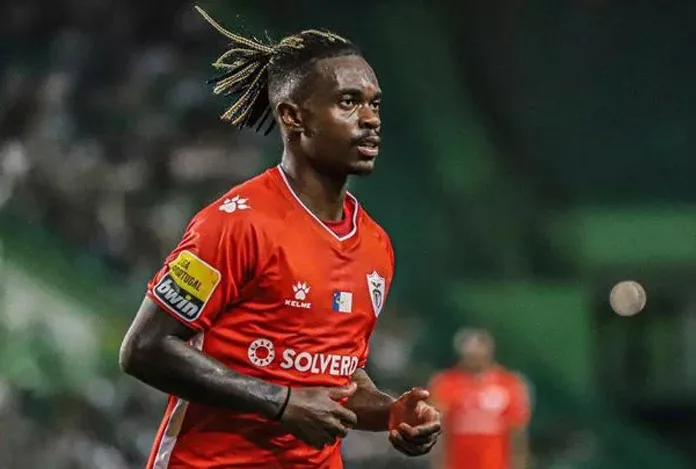Fenerbahçe ilk transferini duyurdu