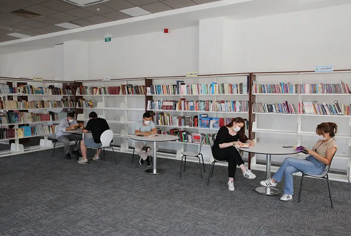 İlkadım Kütüphanesi’ne öğrencilerden tam not