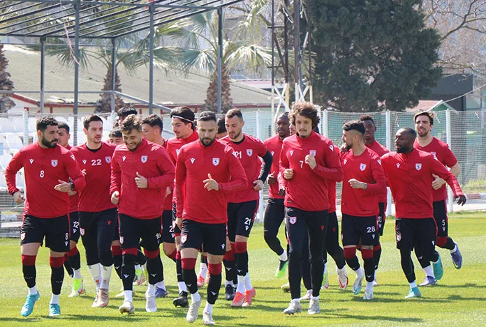 “Taraftarlarımızın desteğiyle Süper Lig’e çıkacağız”