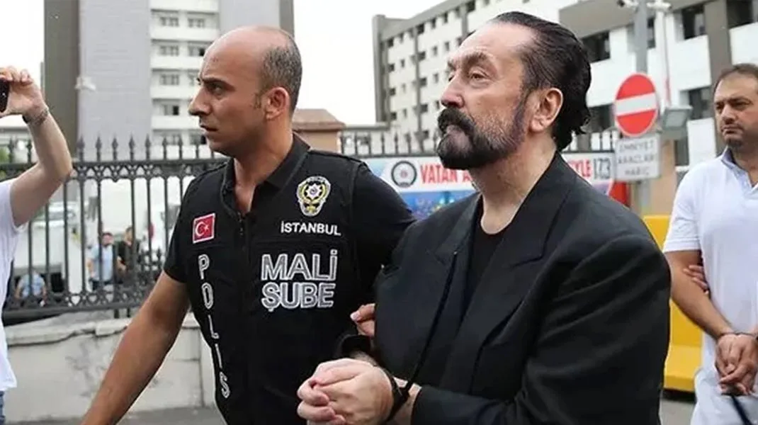 “Eski Çalışma Bakanı Yaşar Okuyan, Adnan Oktar’a operasyon bilgisini sızdırmış”