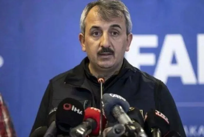 AFAD Başkanı Yunus Sezer: Depreme müdahaleyi iki şey geciktirdi