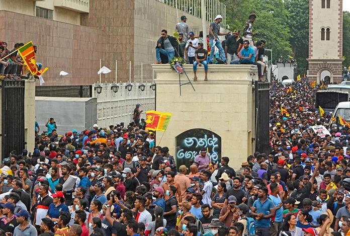 Sri Lanka’da OHAL ilan edildi
