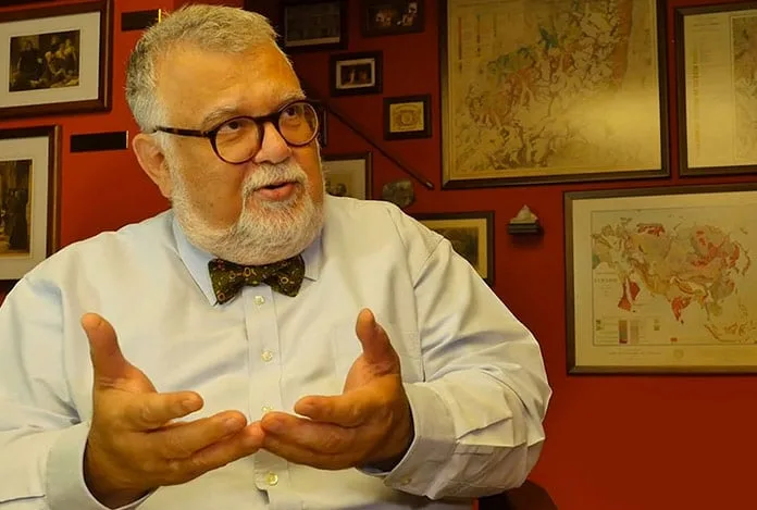 Prof. Dr. Celal Şengör İstanbul depremi için konuştu: “Eli kulağında”