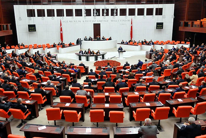 CHP’den seçim kanunu değişikliğine itiraz