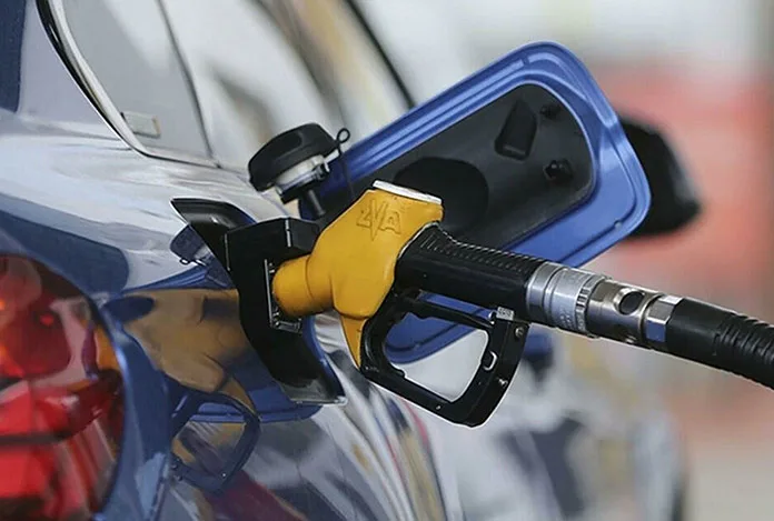 Motorin ve benzine bir indirim daha geliyor
