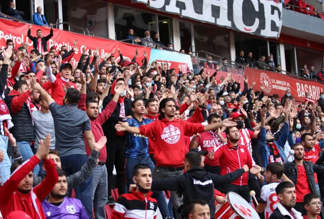 Atakum Belediyesi: Formaları giyin, maça gidiyoruz