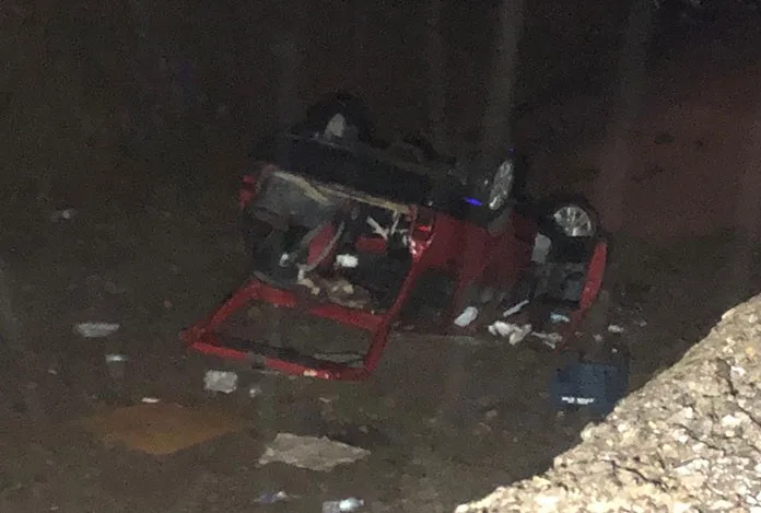 Araç yol yapım inşaat alanına düştü: 3’ü çocuk 7 yaralı