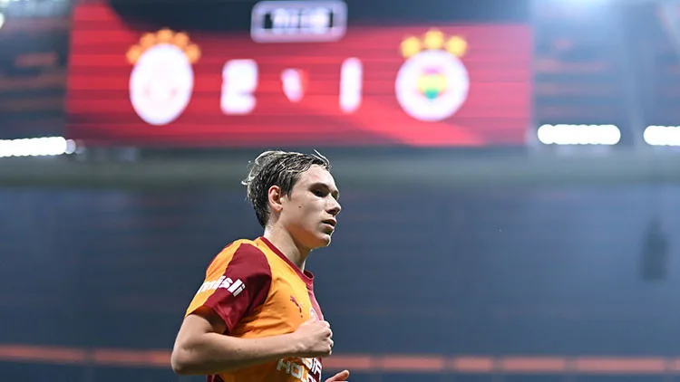 Galatasaray'da Batrakov ilk derbisinde öne çıktı, milli takıma çağrıldı