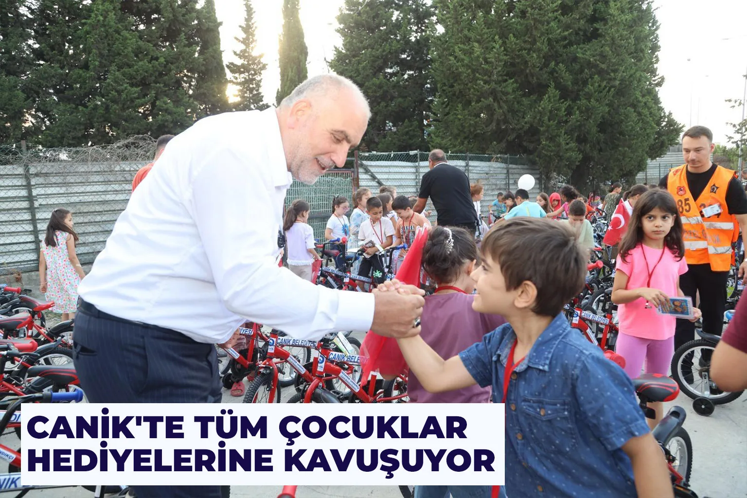 Canik'te Tüm Çocuklar Hediyelerine Kavuşuyor