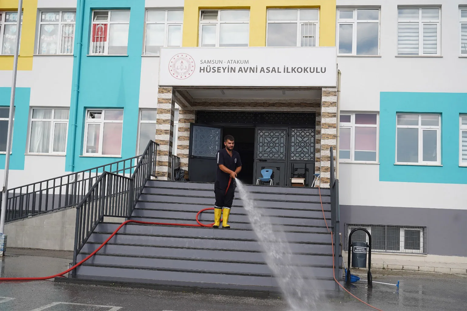 Atakum’daki okullarda yoğun temizlik mesaisi